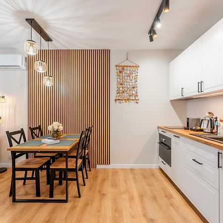 Laba Kolobrzeg Apartamenty Kollataja Z Parkingiem Luaran gambar