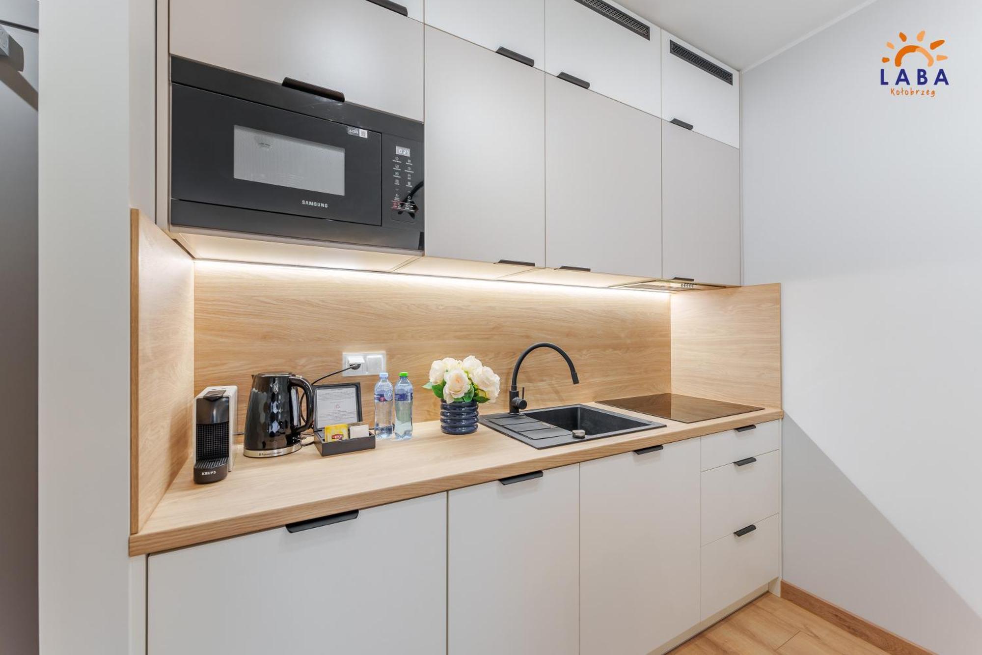 Laba Kolobrzeg Apartamenty Kollataja Z Parkingiem Luaran gambar
