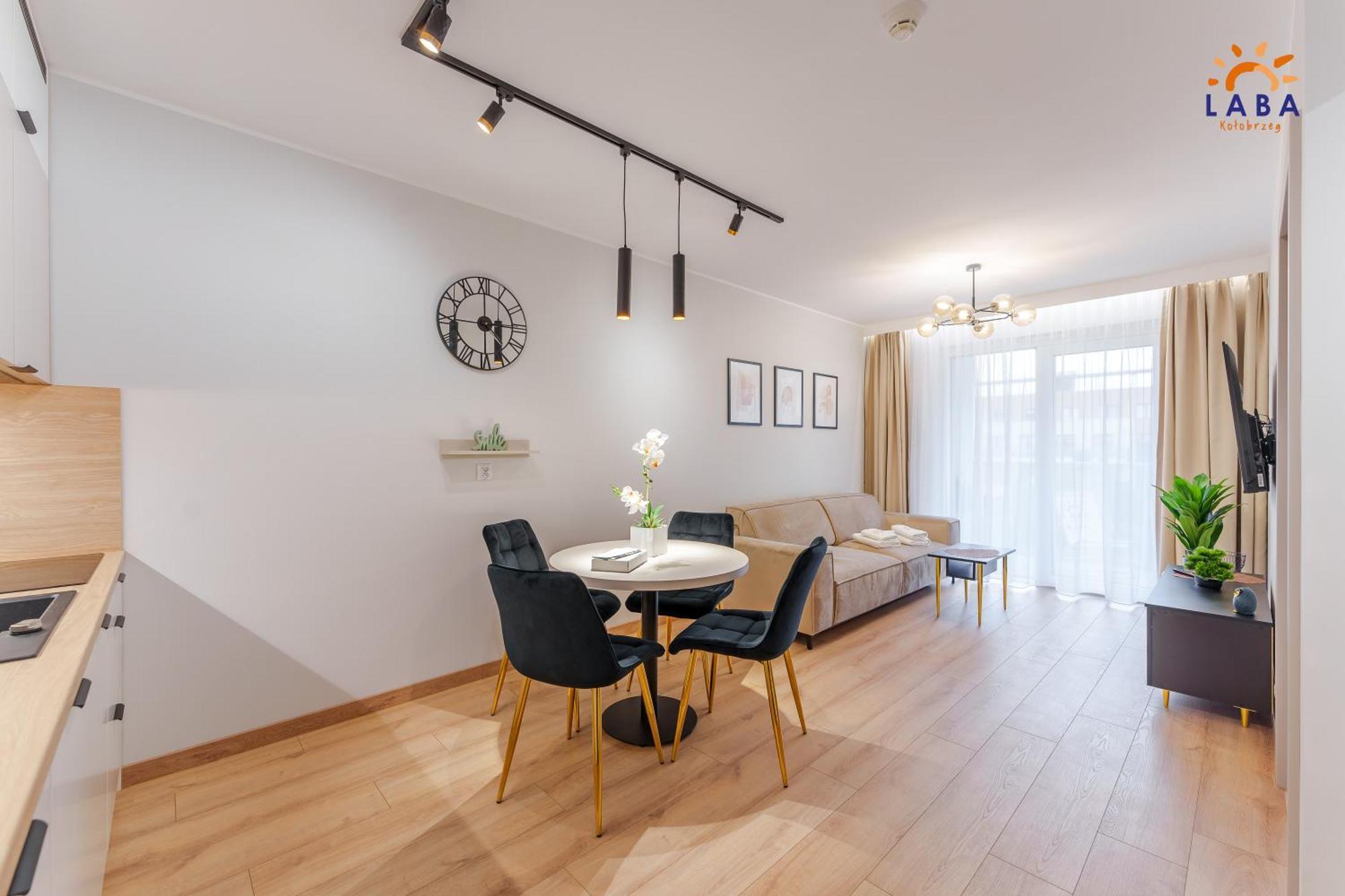 Laba Kolobrzeg Apartamenty Kollataja Z Parkingiem Luaran gambar