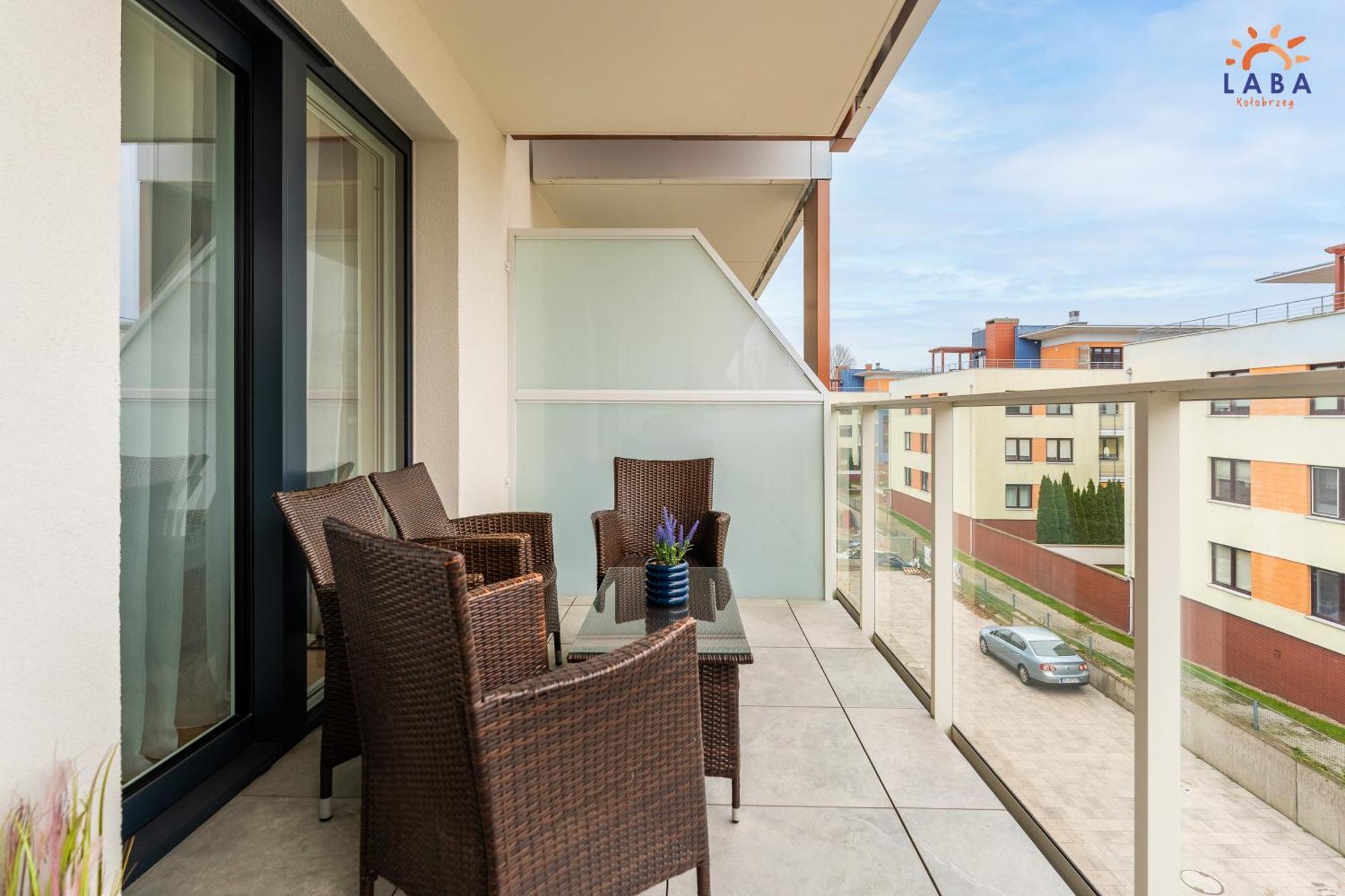 Laba Kolobrzeg Apartamenty Kollataja Z Parkingiem Luaran gambar